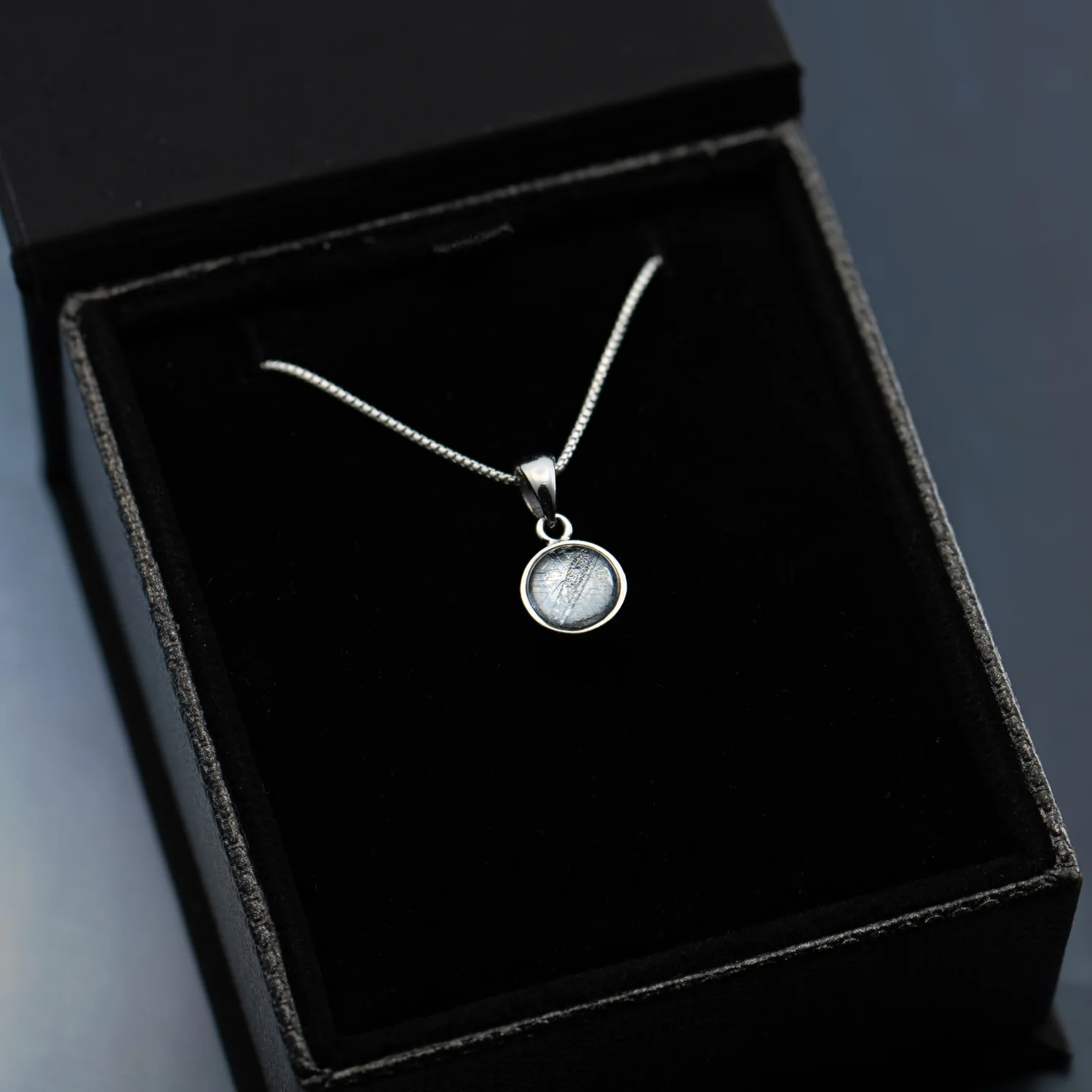 Muonionalusta Meteorite Pendant Necklace - Image 9